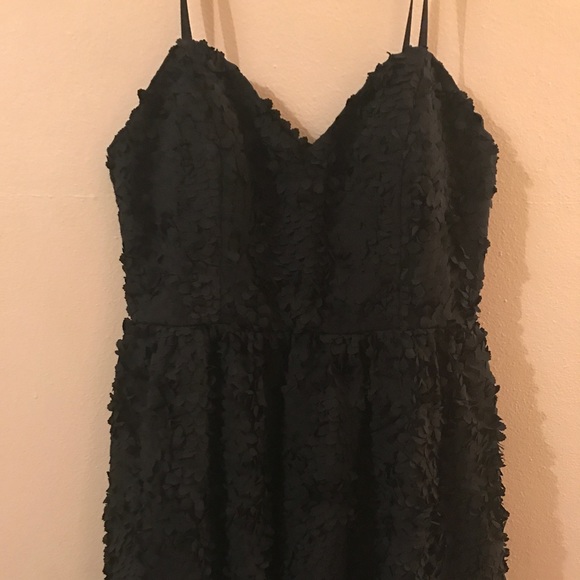 H&M Conscious Black Floral Appliqué Dress - Picture 2 of 8